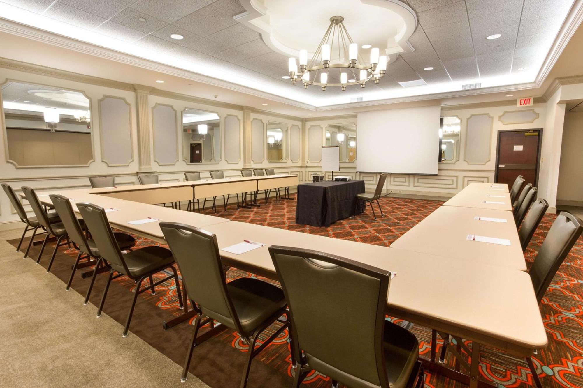 Drury Inn & Suites St. Louis Creve Coeur Dış mekan fotoğraf
